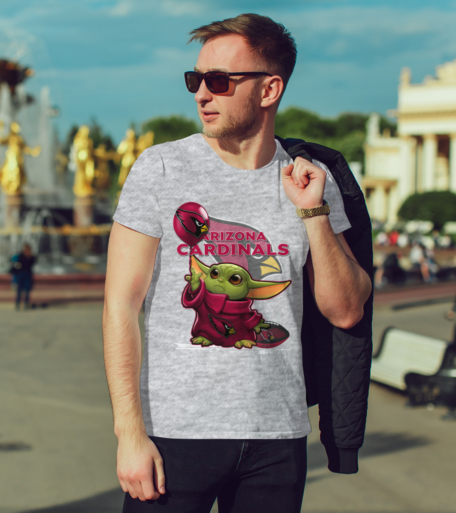 Yoda Holding Arizona Cardinals Balloon And Football With Team T-Shirt