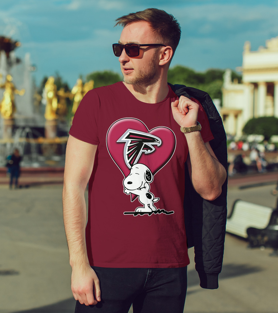 Snoopy Hugging Atlanta Falcons Heart T-Shirt