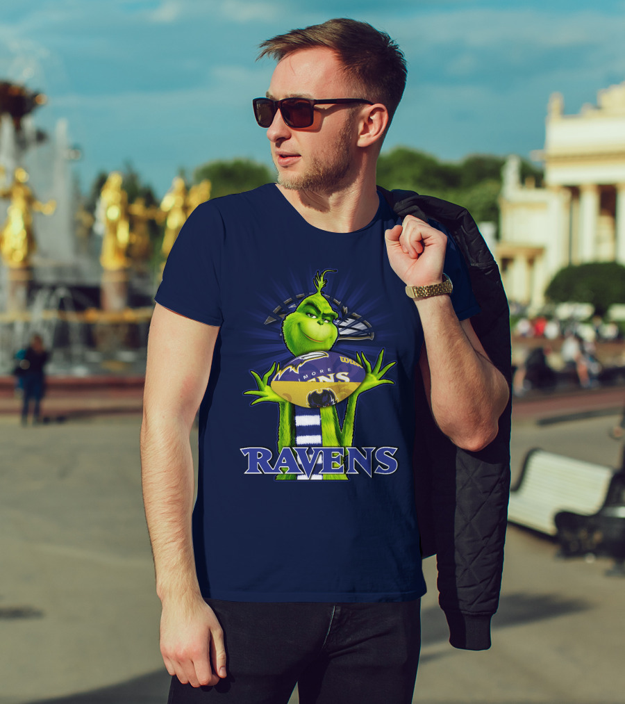 Grinch Holding Baltimore Ravens Football T-Shirt