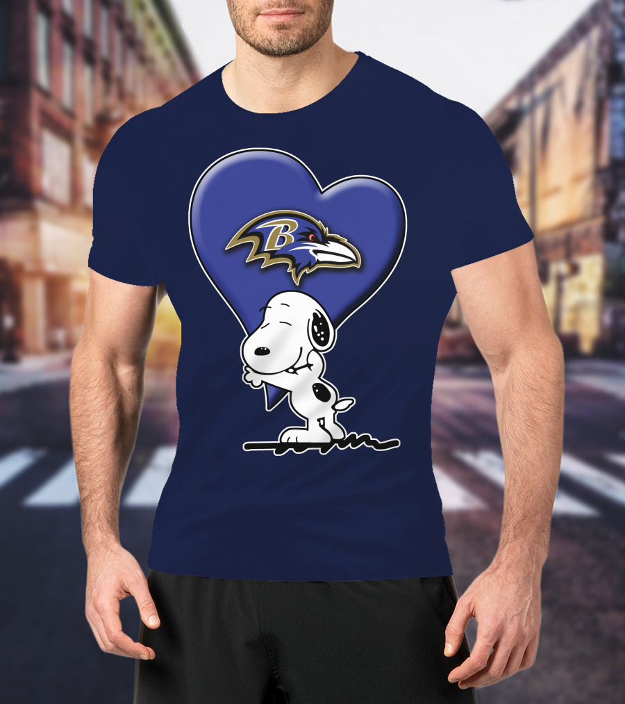 Snp V1 Baltimore Ravens Heart And Snoopy Hug T-Shirt