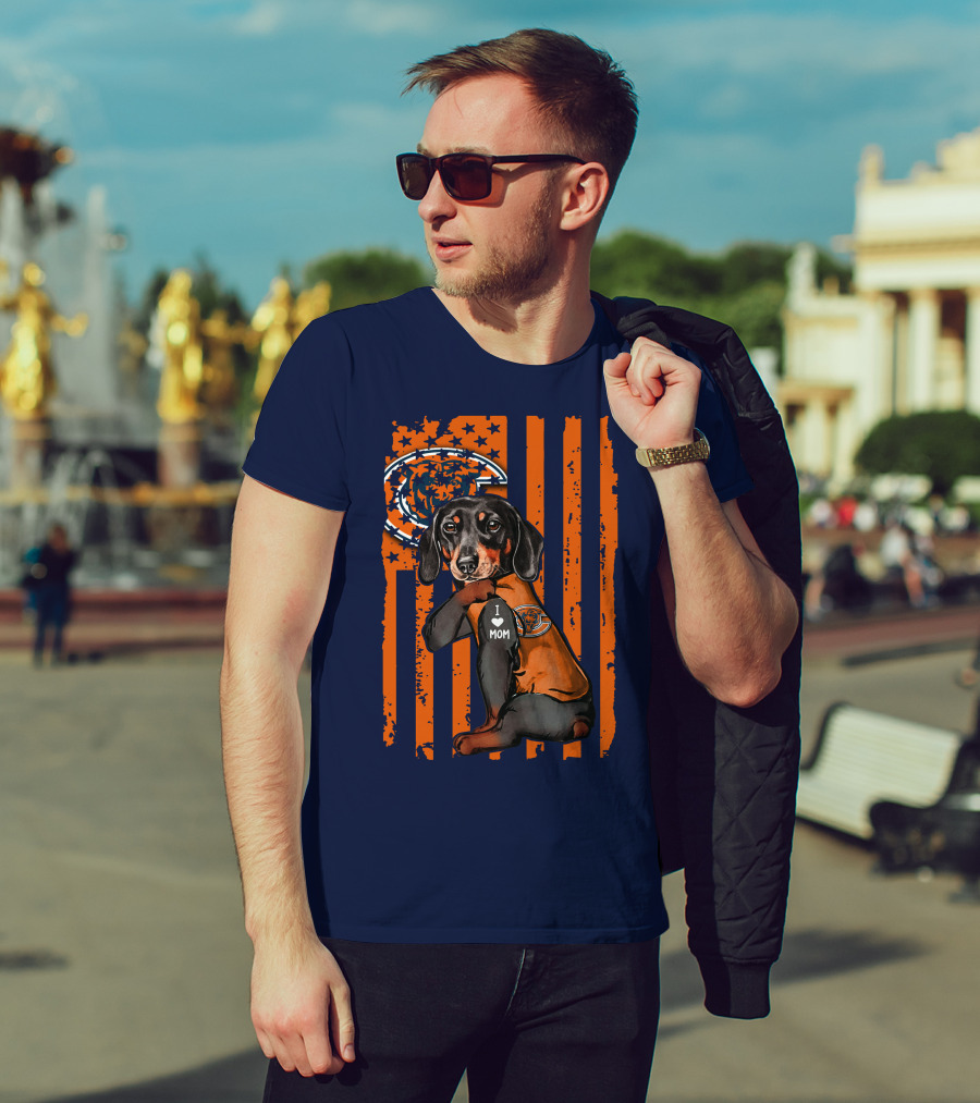 Dachshund I Love Mom Chicago Bears Fan Orange Flag T-Shirt