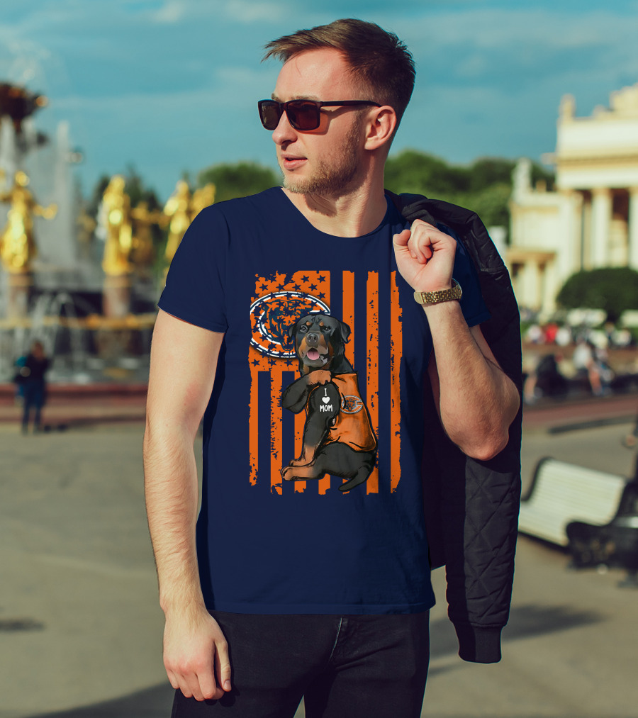Rottweiler CHICAGO BEARS I Love Mom American Flag T-Shirt