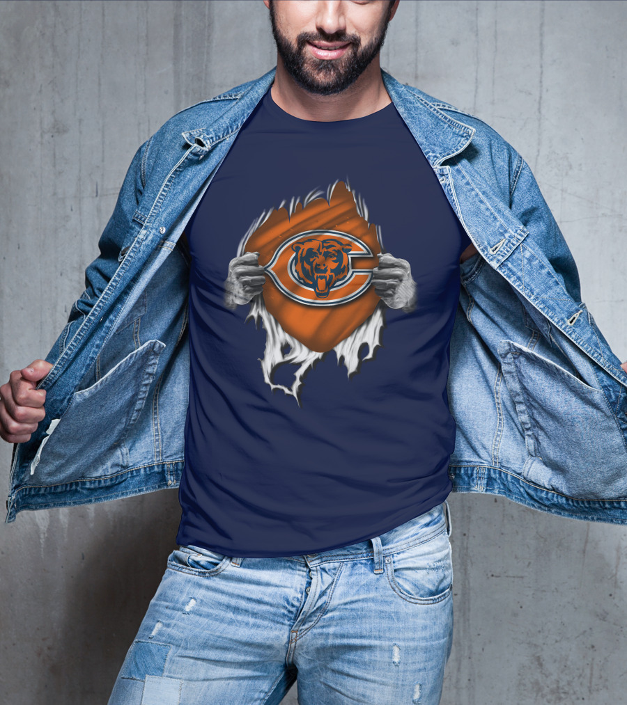 Torn CHICAGO BEARS Logo With Rip Effect Hands T-Shirt