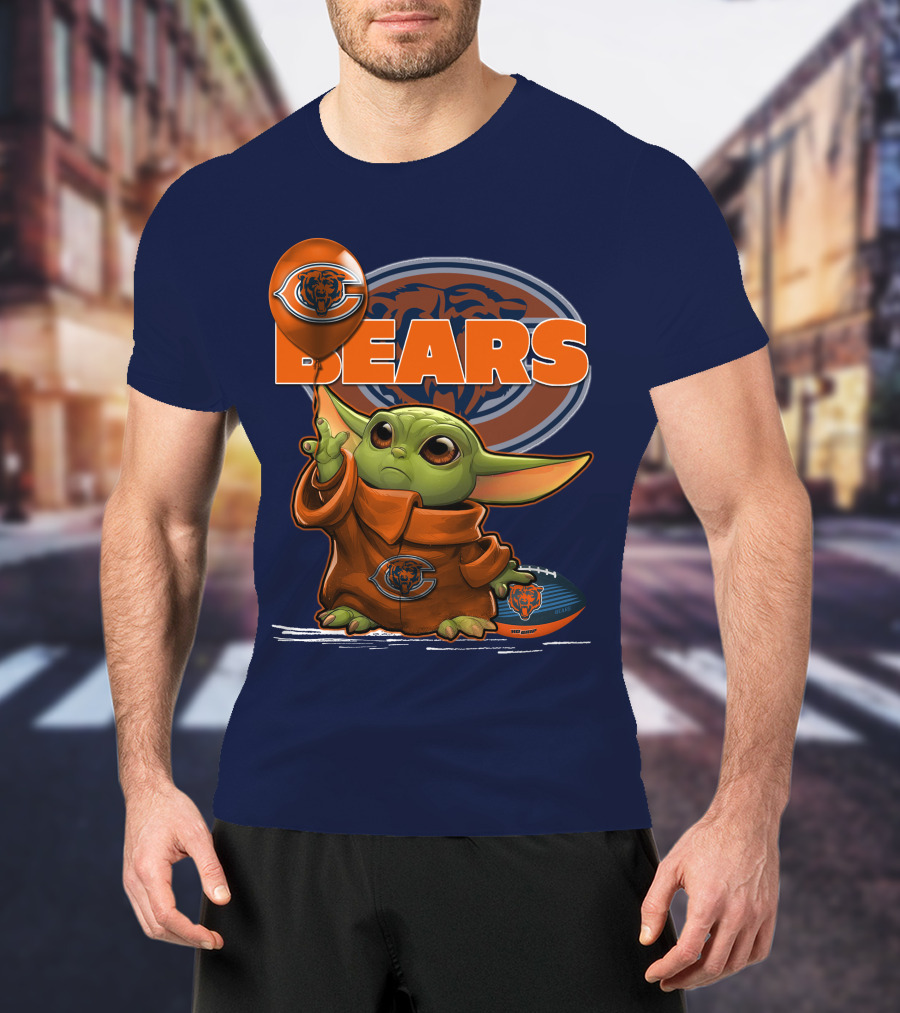 Yoda Chicago Bears Balloon And Football T-Shirt