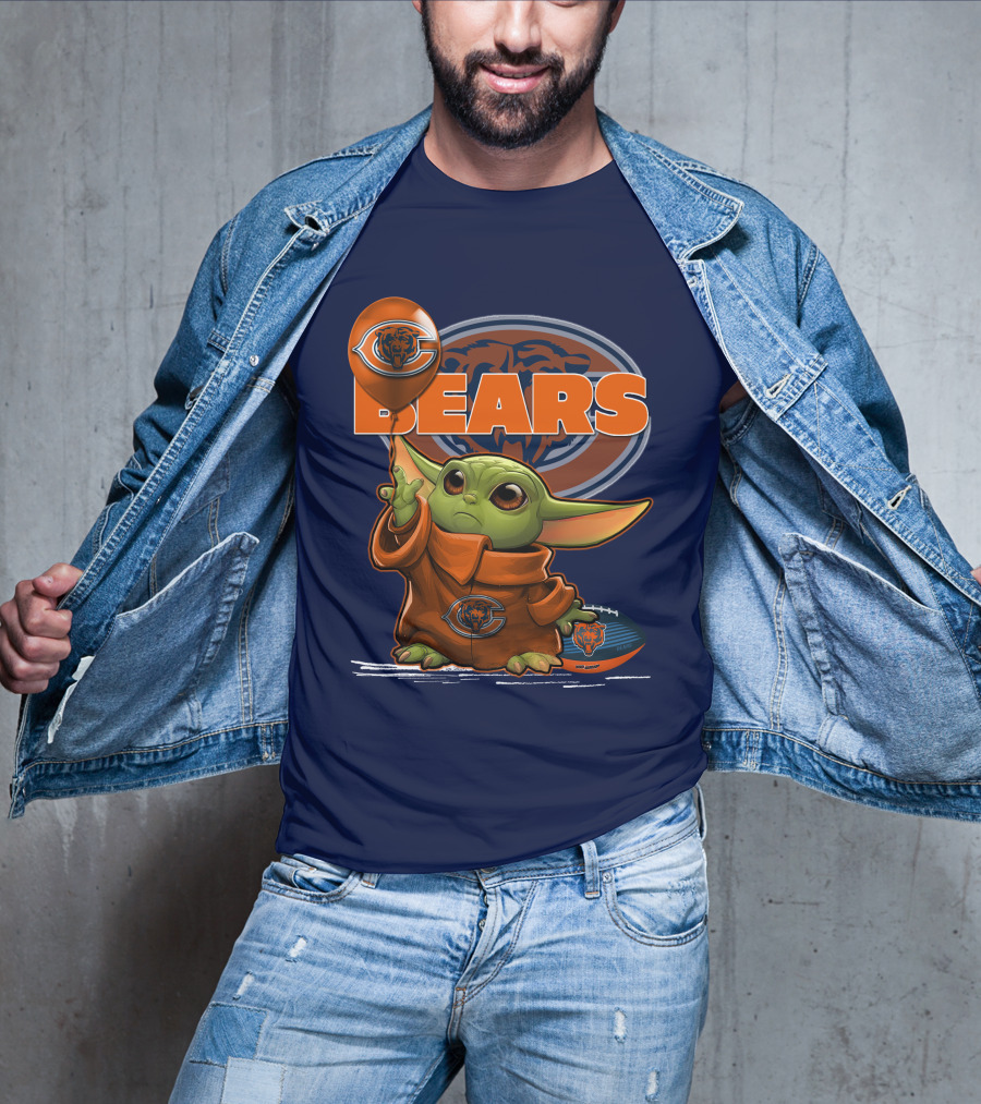 Yoda Chicago Bears Balloon And Football T-Shirt