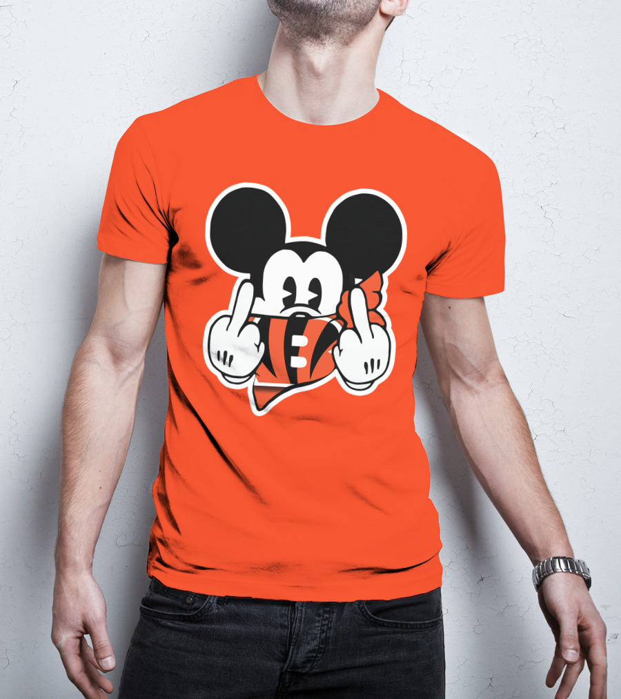 Cincinnati Bengals 29 Mickey Mouse Football Fan Gesture T-Shirt