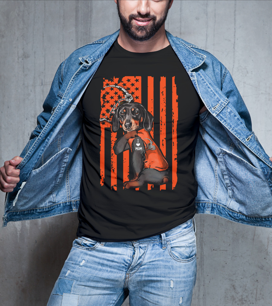 CLEVELAND BROWNS Dachshund I Love Mom Football Fan Flag T-Shirt