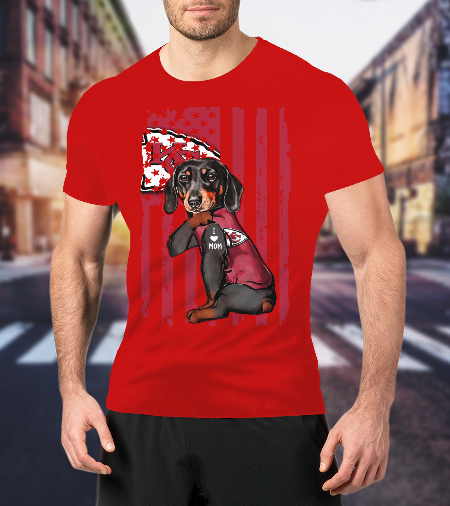 Dachshund I Love Mom Kansas City Chiefs Fan Flag T-Shirt