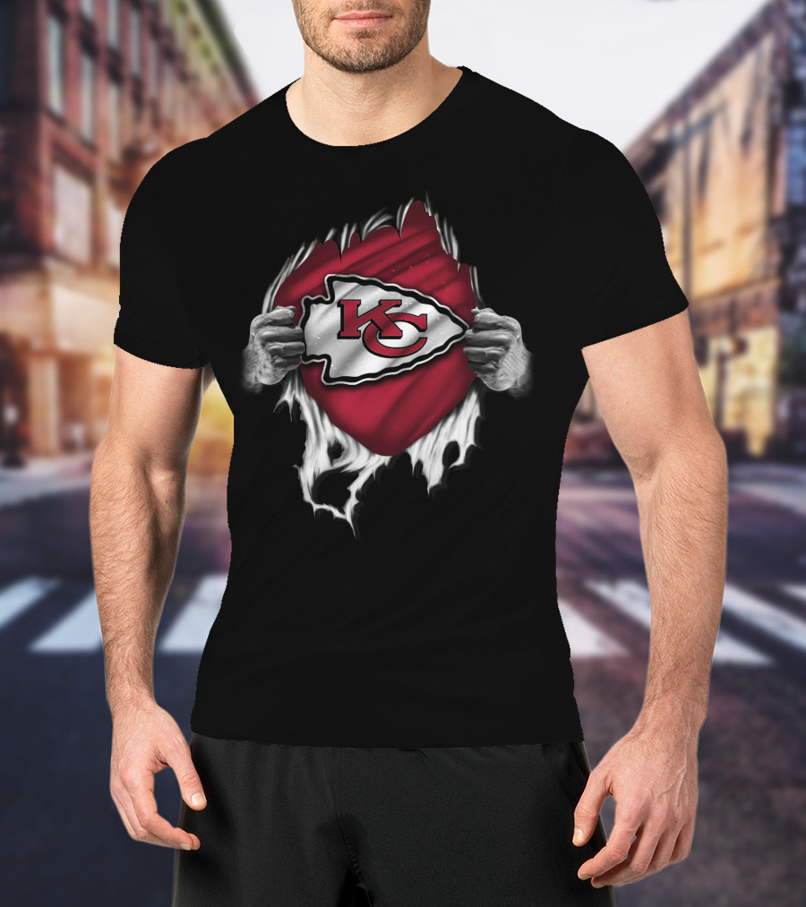 Kansas City Chiefs Logo Torn Open T-Shirt