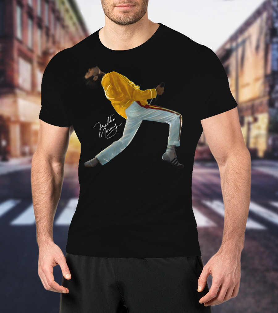 Freddie Mercury Wembley Yellow Jacket Live Pose T-Shirt