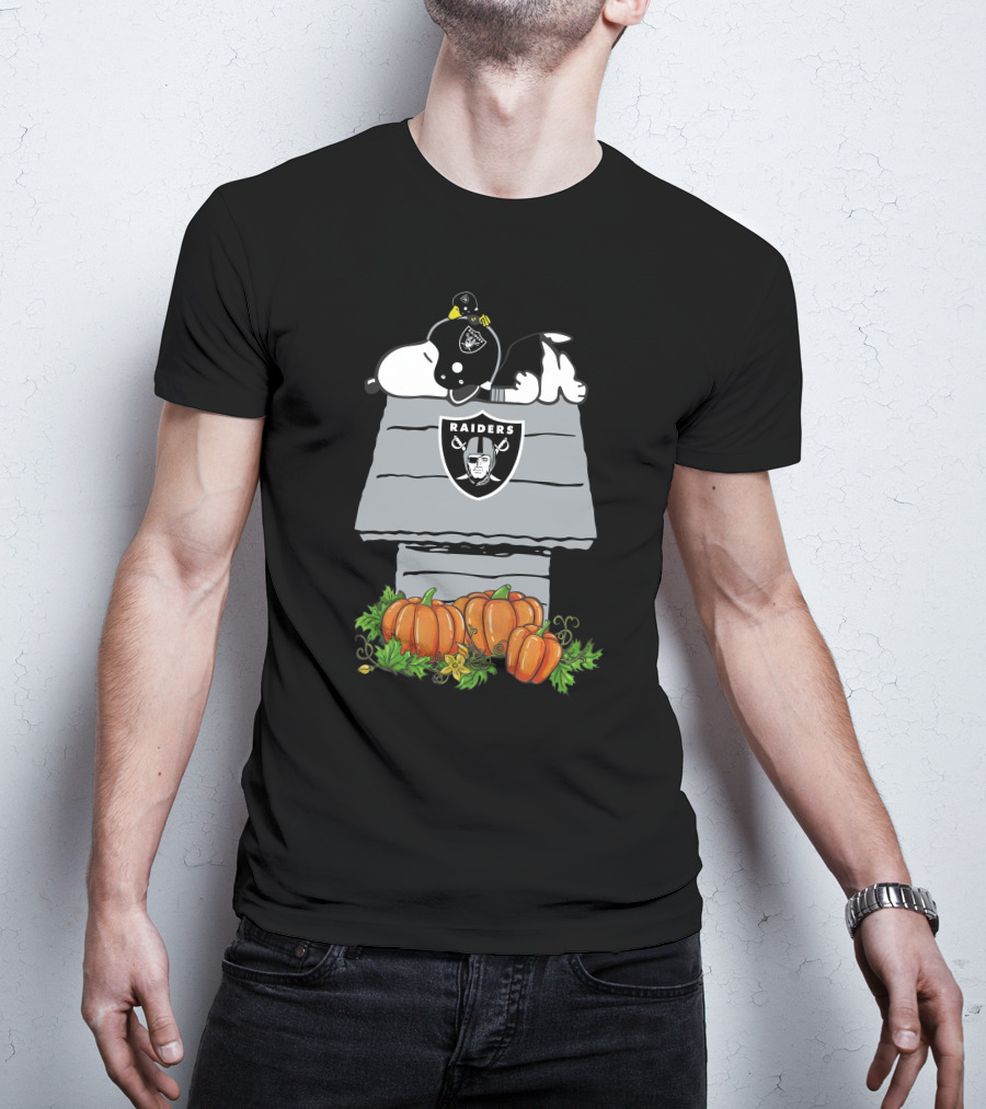 Oakland Raiders Snoopy Doghouse With Helmet And Pumpkins T-Shirt