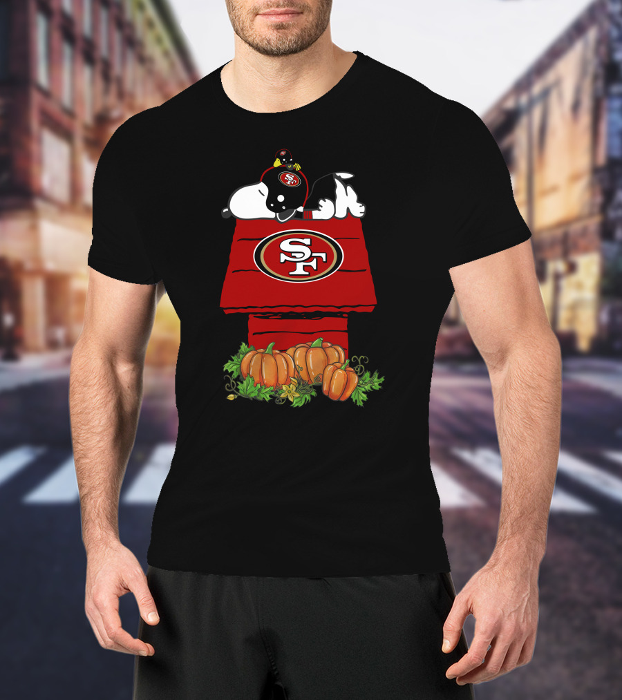 San Francisco 49ers Snoopy Halloween Pumpkins Football Helmet T-Shirt