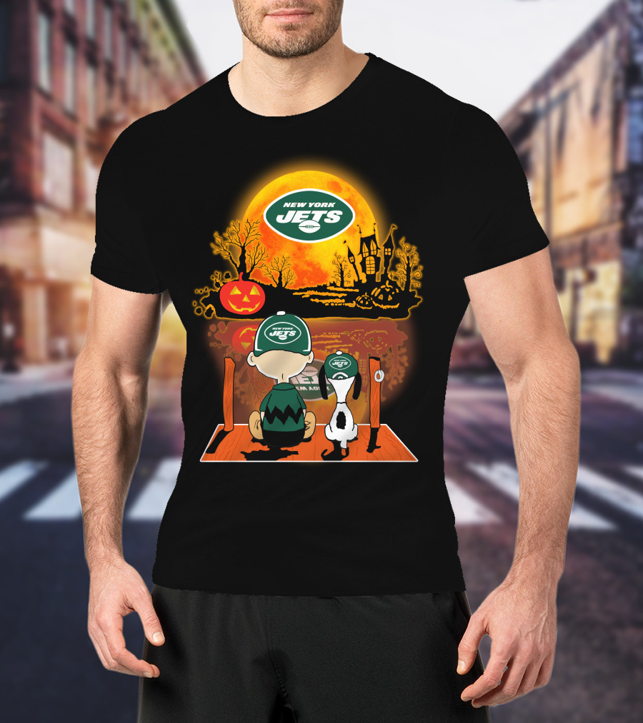 New York Jets Halloween Snoopy And Charlie Brown With Pumpkin T-Shirt
