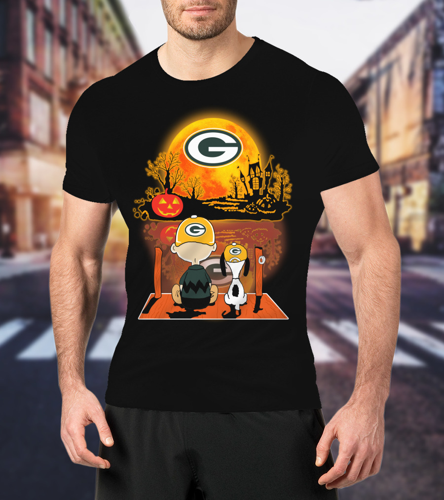 Green Bay Packers Snoopy Charlie Brown Halloween Moon Pumpkin T-Shirt