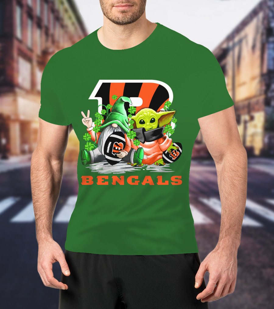 Cincinnati Bengals St. Patrick's Day Gnome And Baby Yoda Football T-Shirt