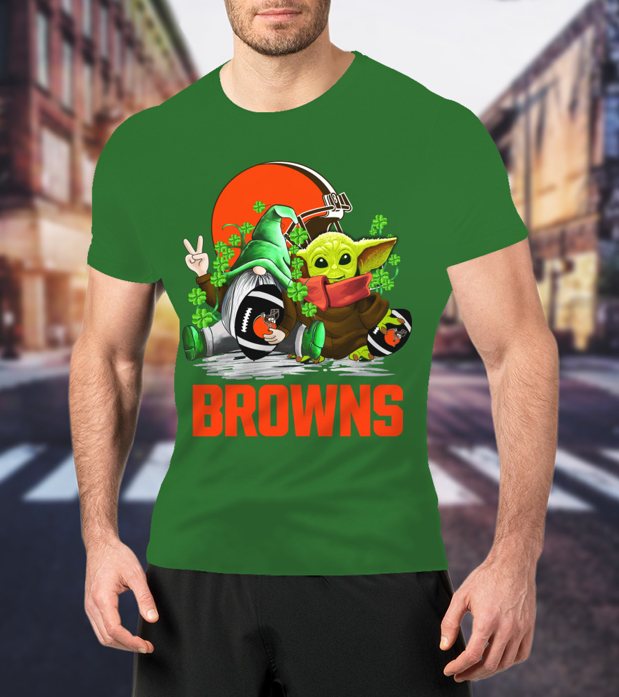 Cleveland Browns Football St. Patrick's Day Gnome And Baby Yoda T-Shirt