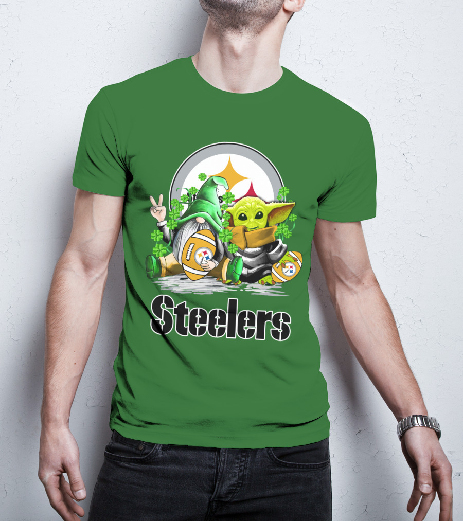 Steelers St. Patrick's Day Football Gnome And Baby Yoda With Shamrocks T-Shirt