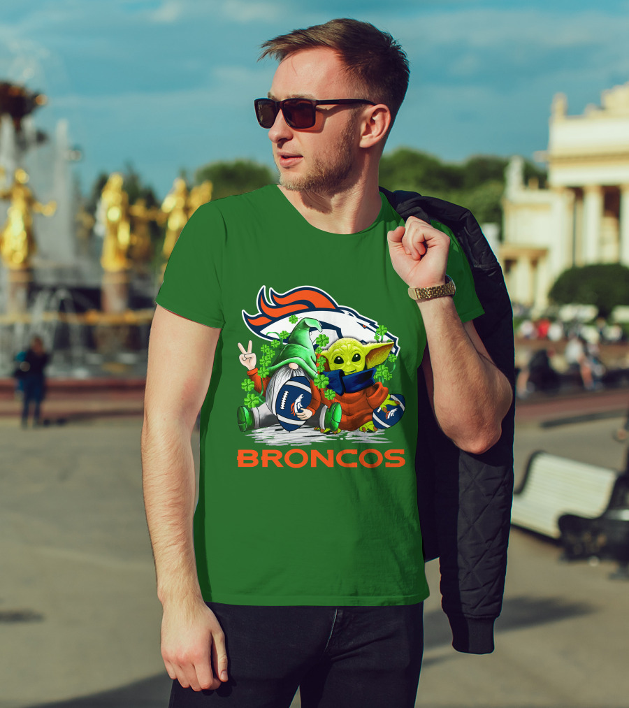 Denver Broncos Football St. Patrick’s Day Gnome And Green Alien With Shamrocks T-Shirt