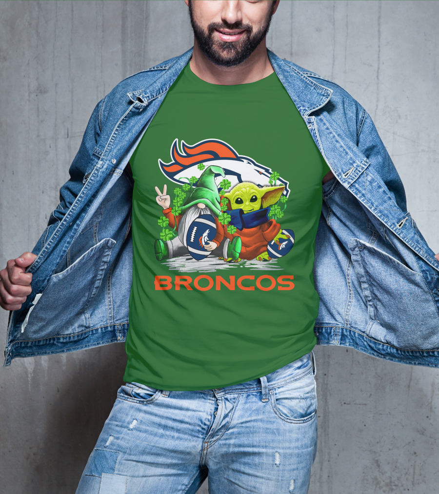 Denver Broncos Football St. Patrick’s Day Gnome And Green Alien With Shamrocks T-Shirt