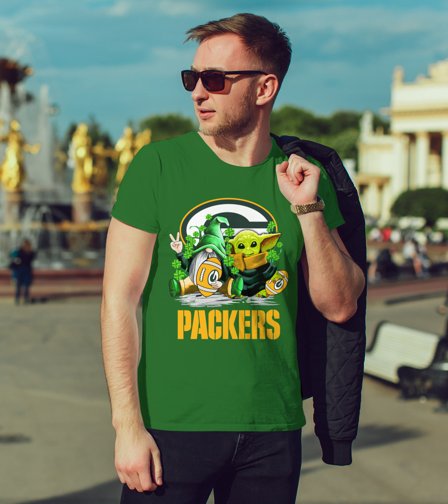Green Bay Packers Shamrock Gnome And Alien Football St. Patrick's Day T-Shirt