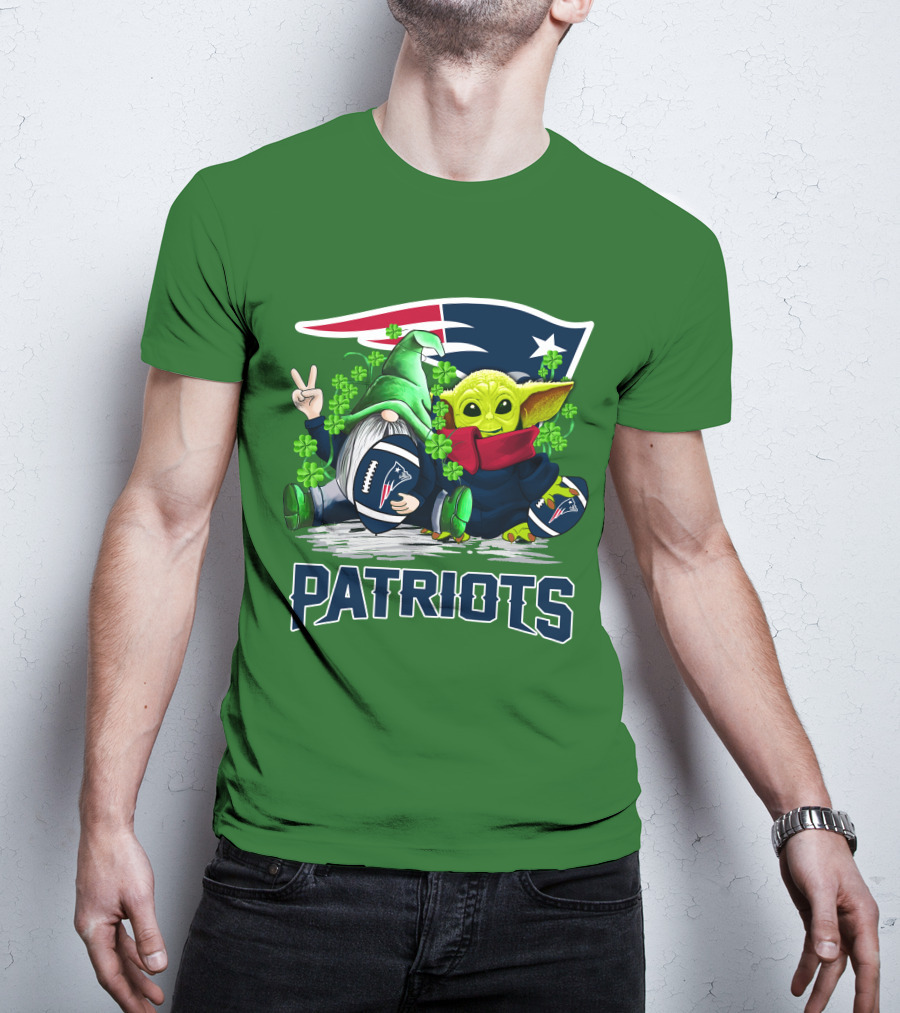New England Patriots St. Patrick's Day Gnome And Green Alien Football T-Shirt