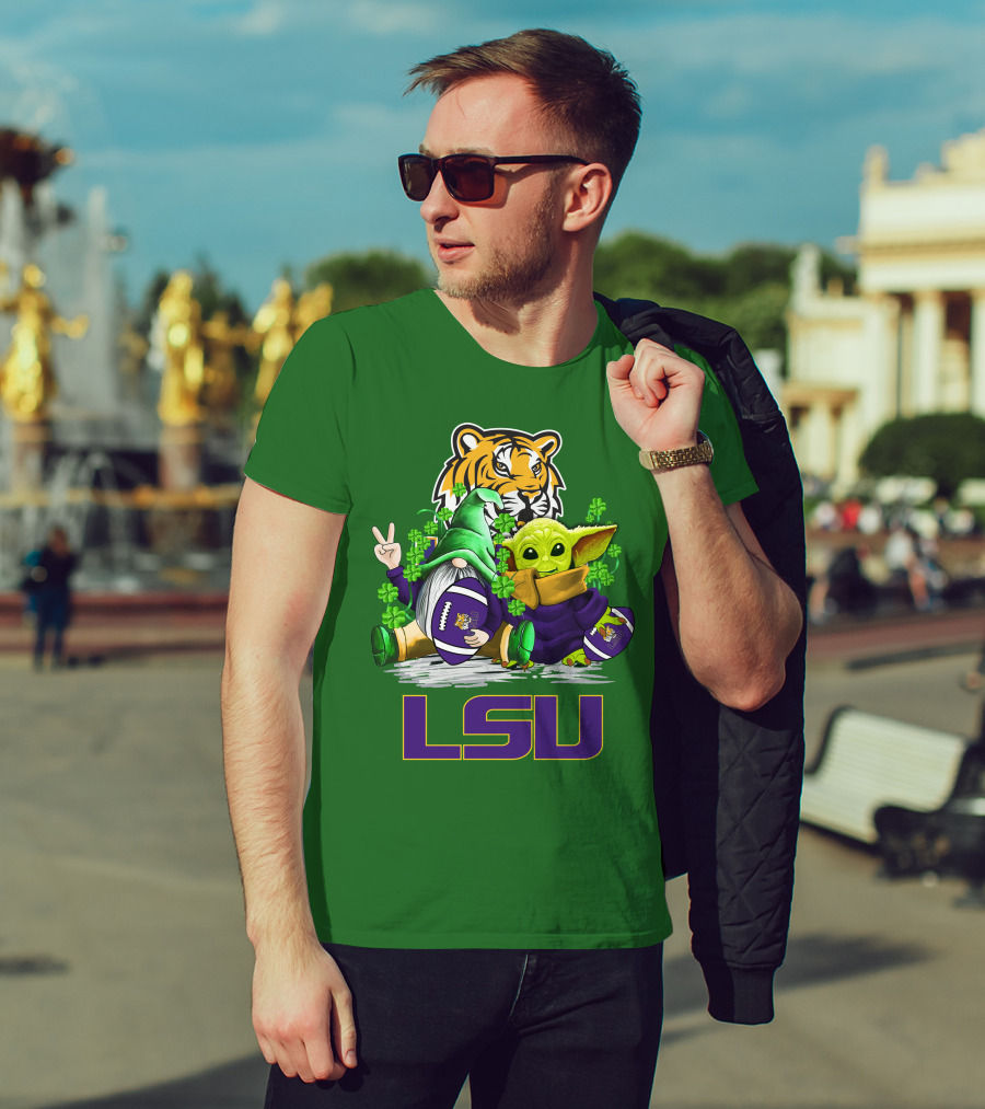 LSU Tigers Football St. Patrick's Day Gnome And Baby Alien With Shamrocks T-Shirt