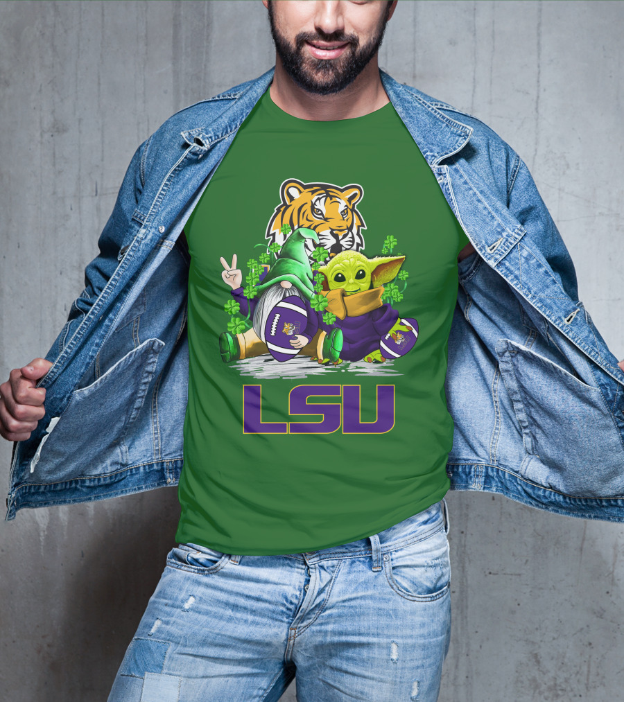LSU Tigers Football St. Patrick's Day Gnome And Baby Alien With Shamrocks T-Shirt