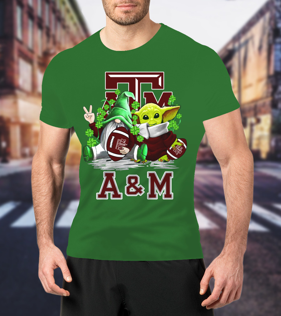 Texas A&M Aggies Football St. Patrick’s Day Gnome And Baby Alien With Shamrocks T-Shirt