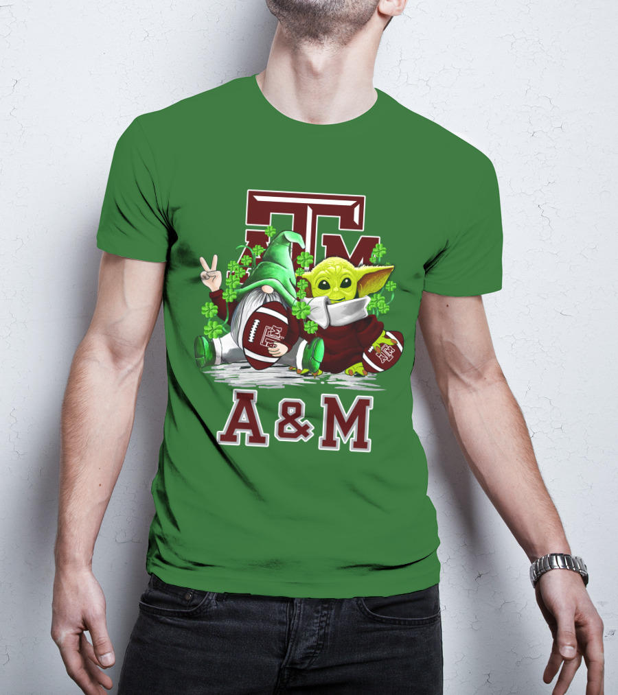 Texas A&M Aggies Football St. Patrick’s Day Gnome And Baby Alien With Shamrocks T-Shirt