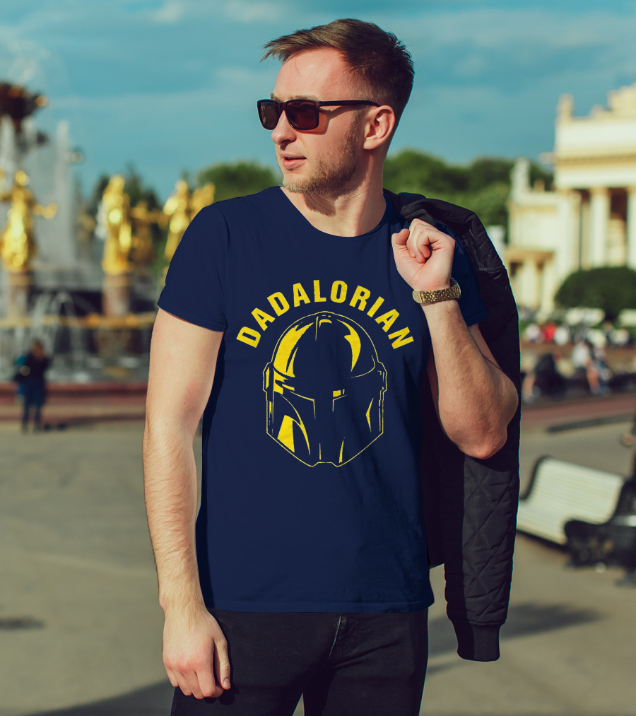 Dadalorian Star Wars Mandalorian Helmet Design For Dads T-Shirt