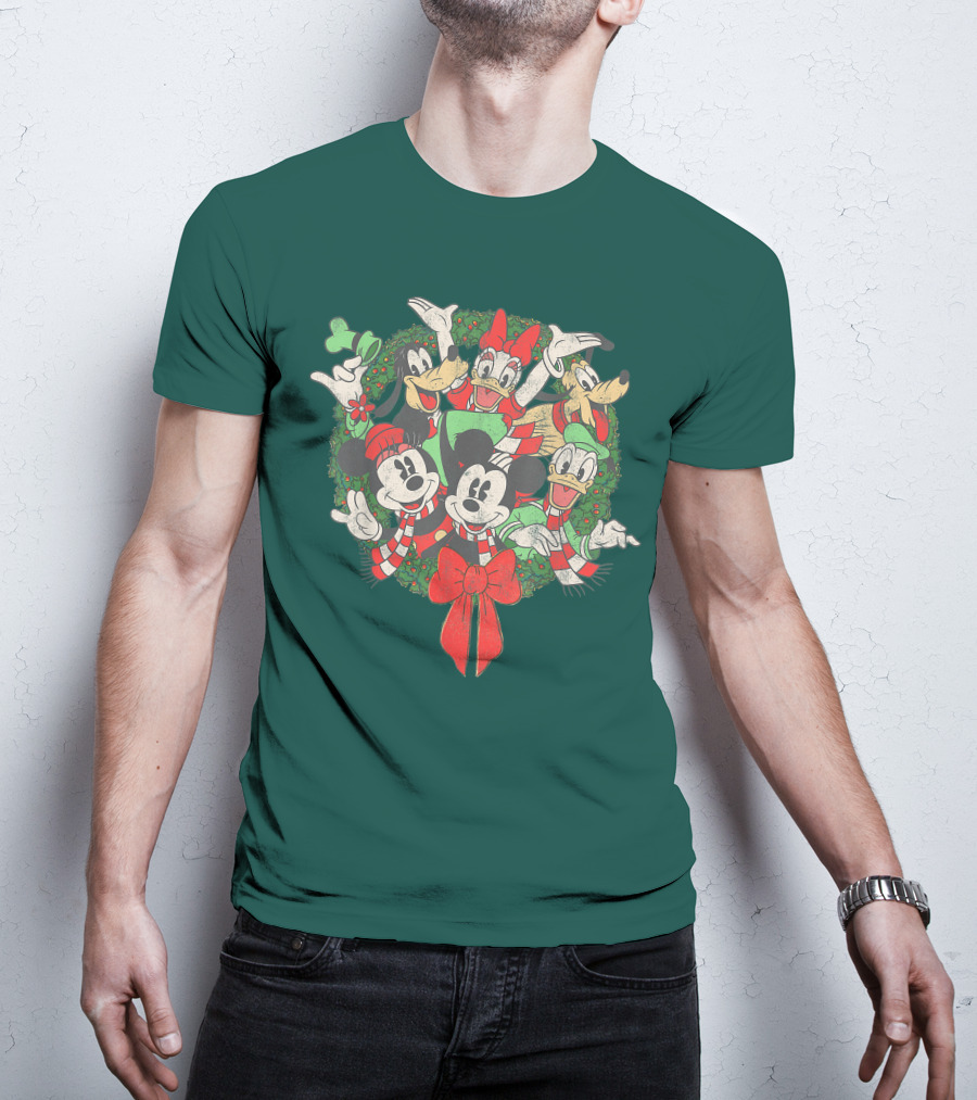 Disney Holiday Wreath Mickey Minnie Goofy Pluto Donald Christmas T-Shirt