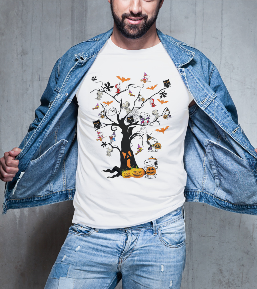 Peanuts Halloween Snoopy Pumpkin Costume Tree With Ghosts And Bats T-Shirt