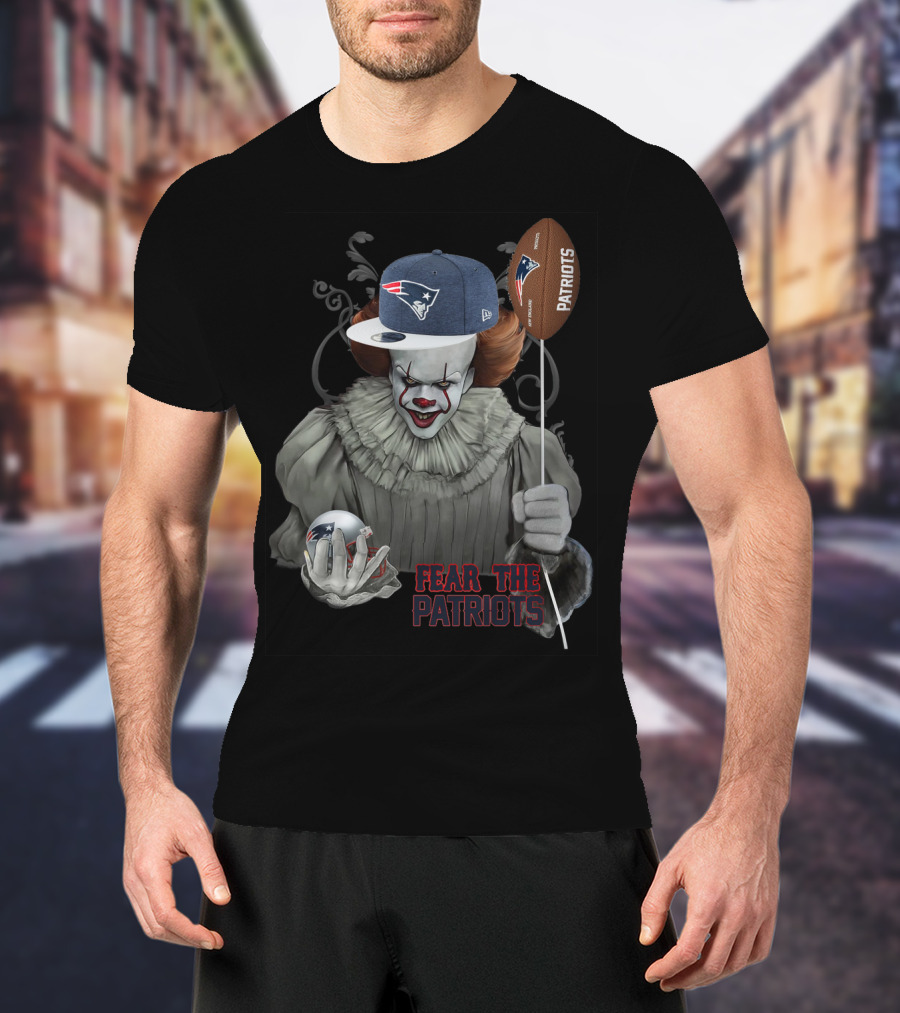Pennywise Holding New England Patriots Football And Cap Fear The Patriots T-Shirt