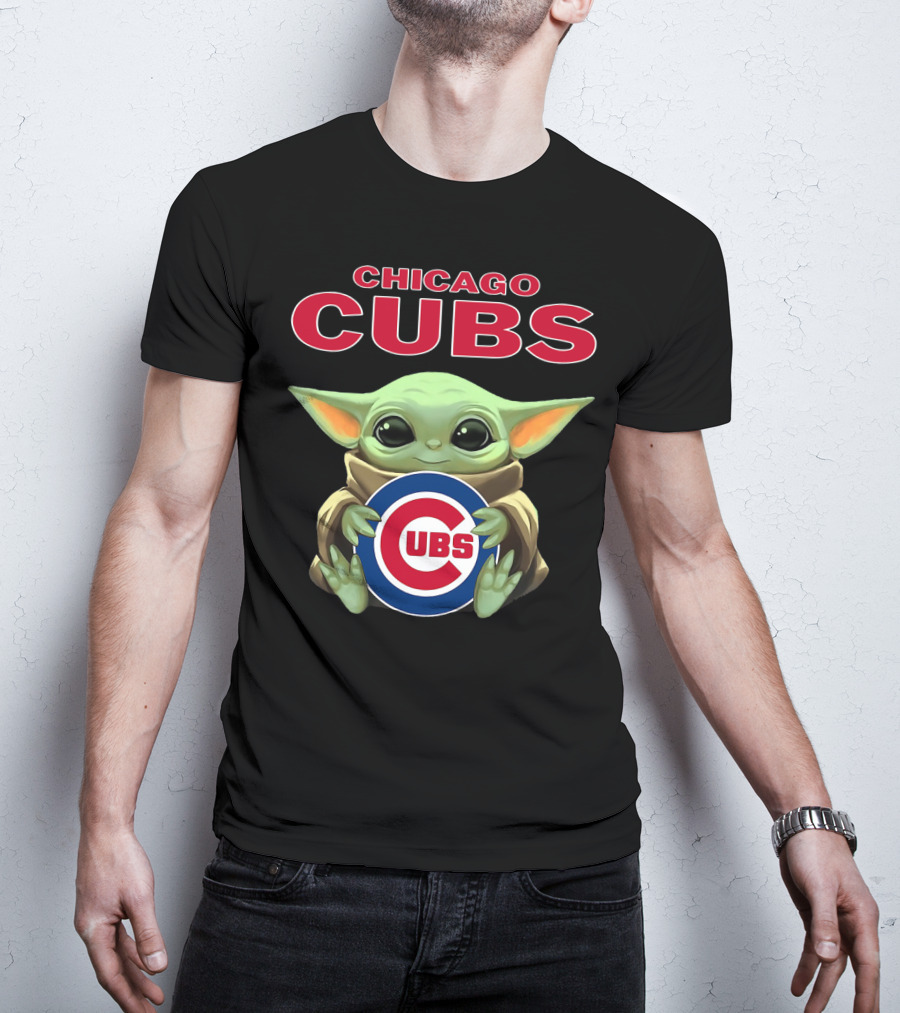 Baby Yoda Chicago Cubs Cubs Hug T-Shirt