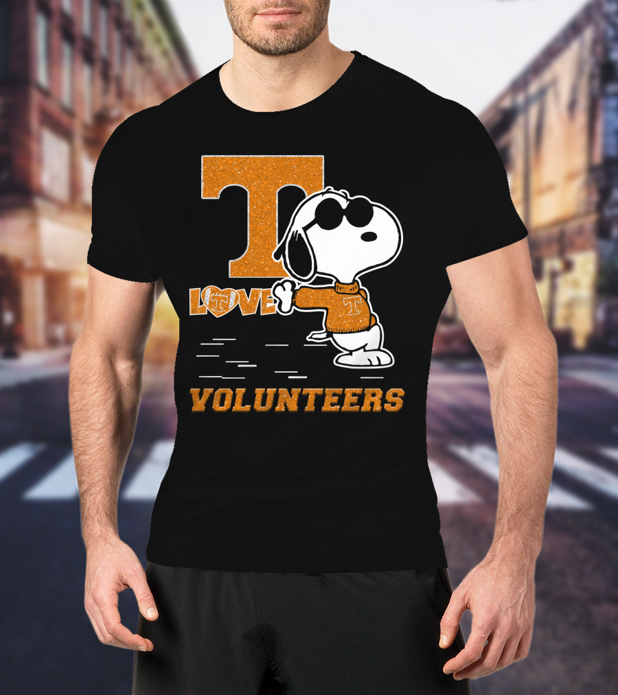 Snoopy T Love Volunteers Tennessee T-Shirt