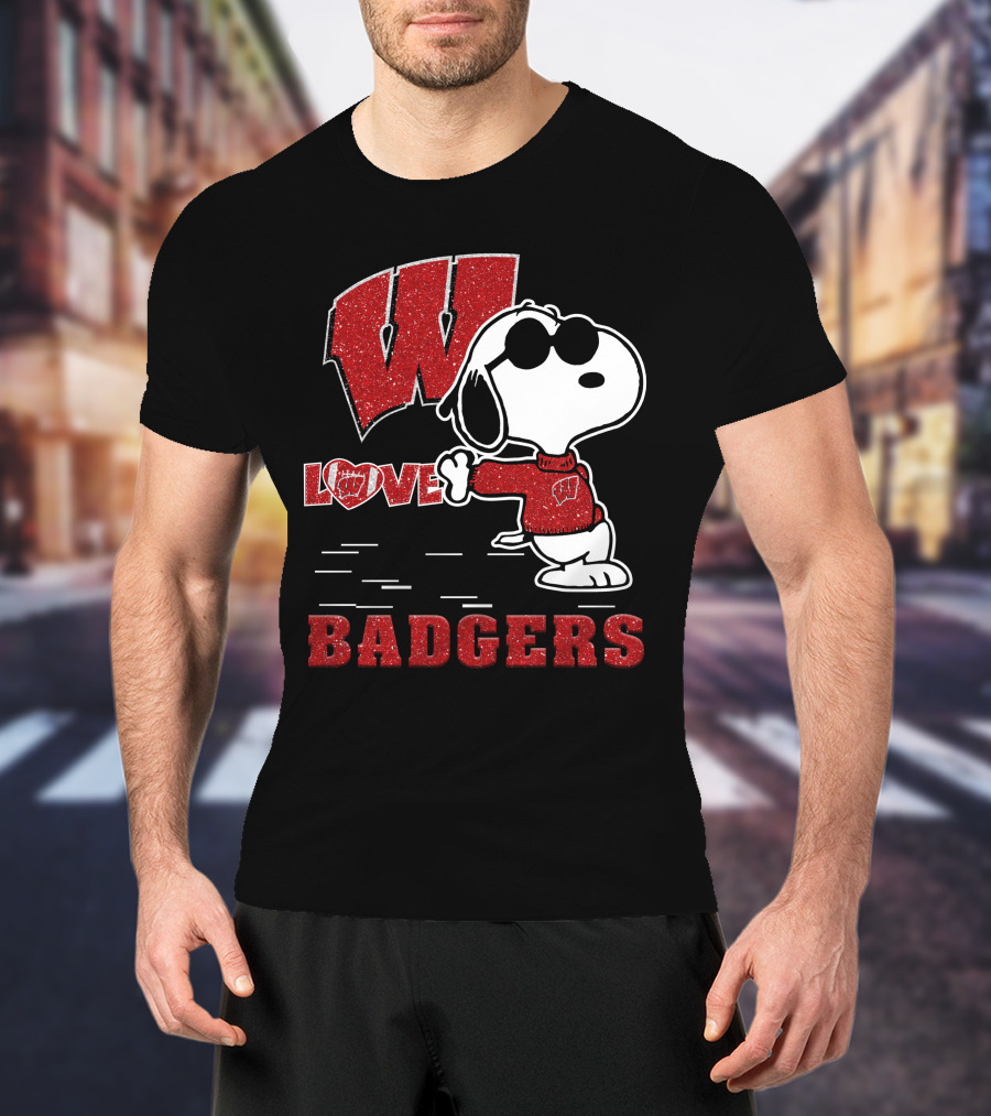 Snoopy Wisconsin Badgers Love T-Shirt