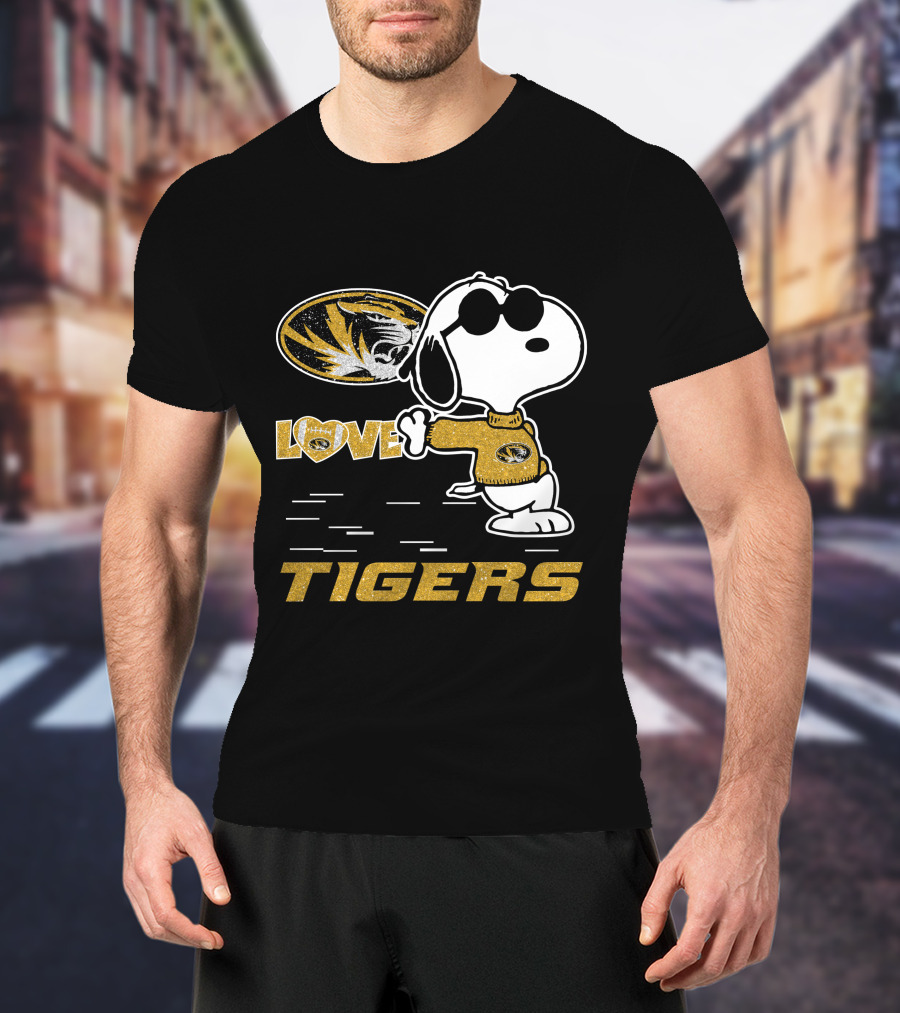 Snoopy Love Missouri Tigers Mizzou T-Shirt
