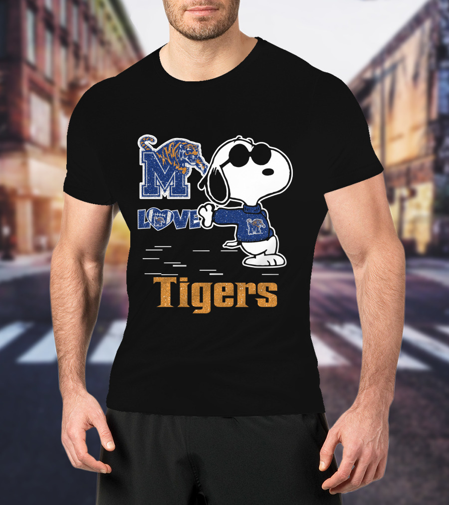 Snoopy Memphis Tigers Love T-Shirt