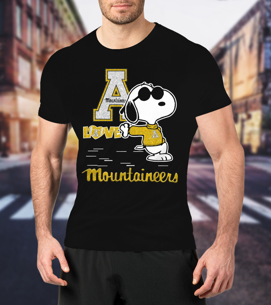 Snoopy A Mountaineers Love Appalachian State Mountaineers T-Shirt