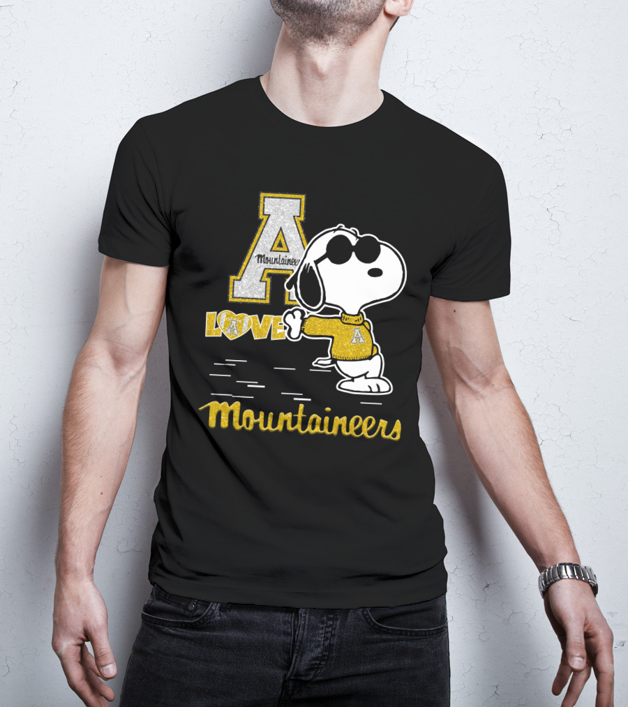 Snoopy A Mountaineers Love Appalachian State Mountaineers T-Shirt