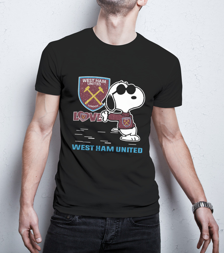 Snoopy Love West Ham United London T-Shirt