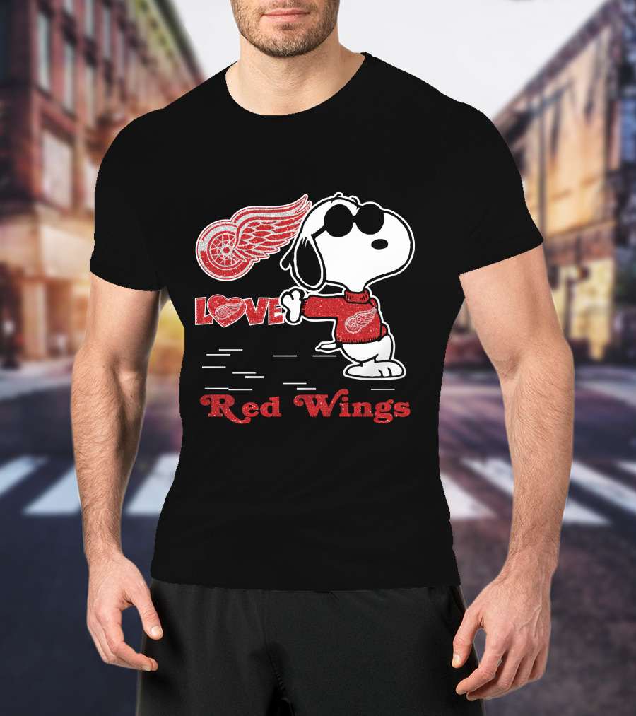 Snoopy Love Detroit Red Wings Peanuts Hockey Fan T-Shirt