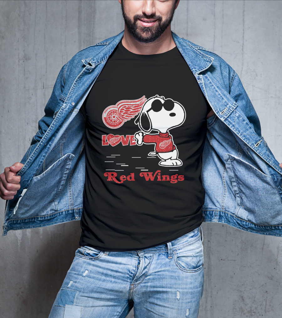 Snoopy Love Detroit Red Wings Peanuts Hockey Fan T-Shirt