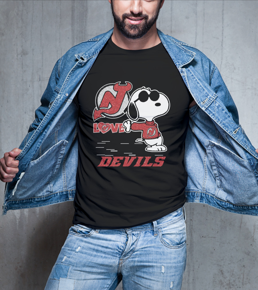 Snoopy Love New Jersey Devils Hockey T-Shirt