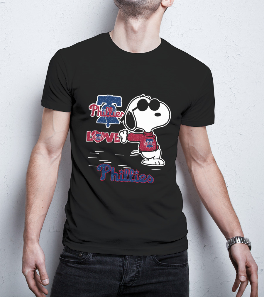 Snoopy Phillies Love Philadelphia Phillies T-Shirt