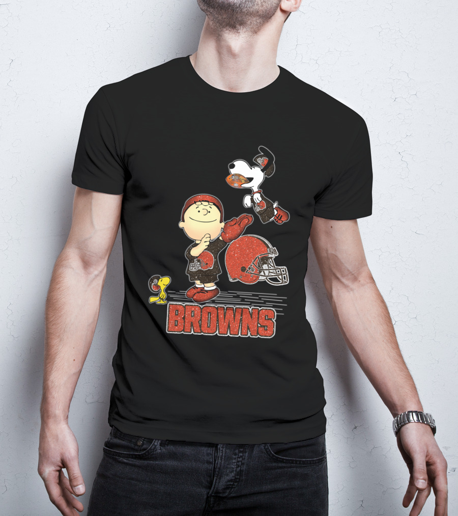 Snoopy And Friends Cleveland Browns Football Fun T-Shirt