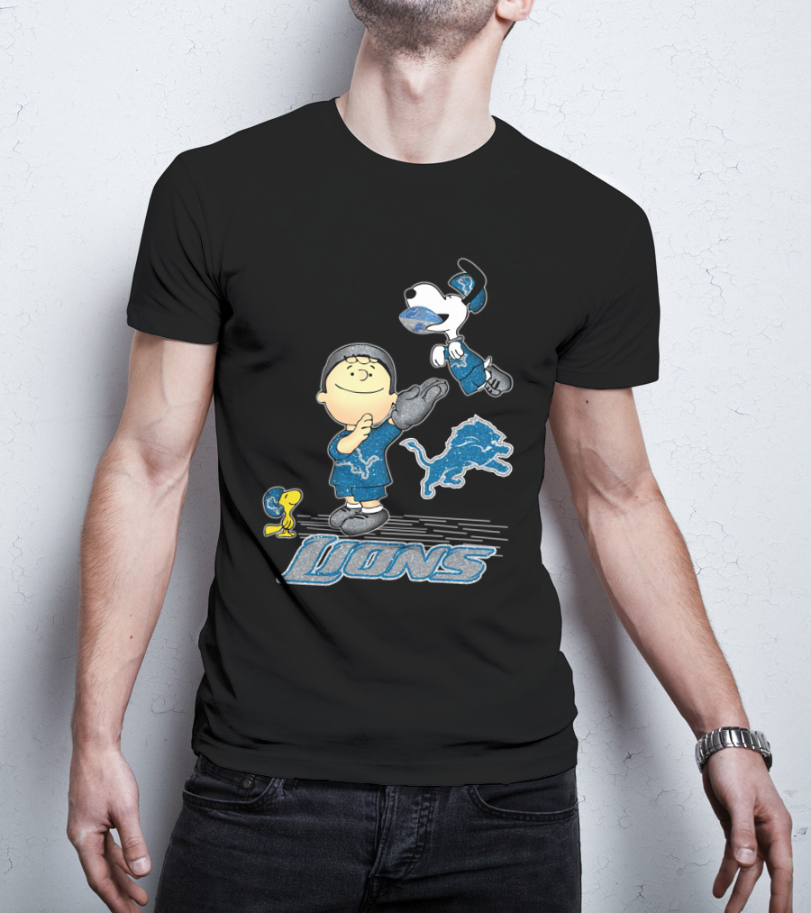 Snoopy Woodstock Charlie Brown Detroit Lions NFL Football T-Shirt