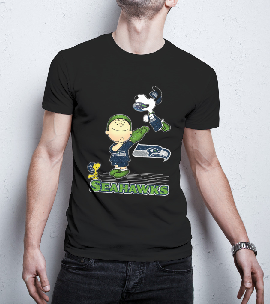 Snoopy Love Seattle Seahawks Peanuts Football Team T-Shirt