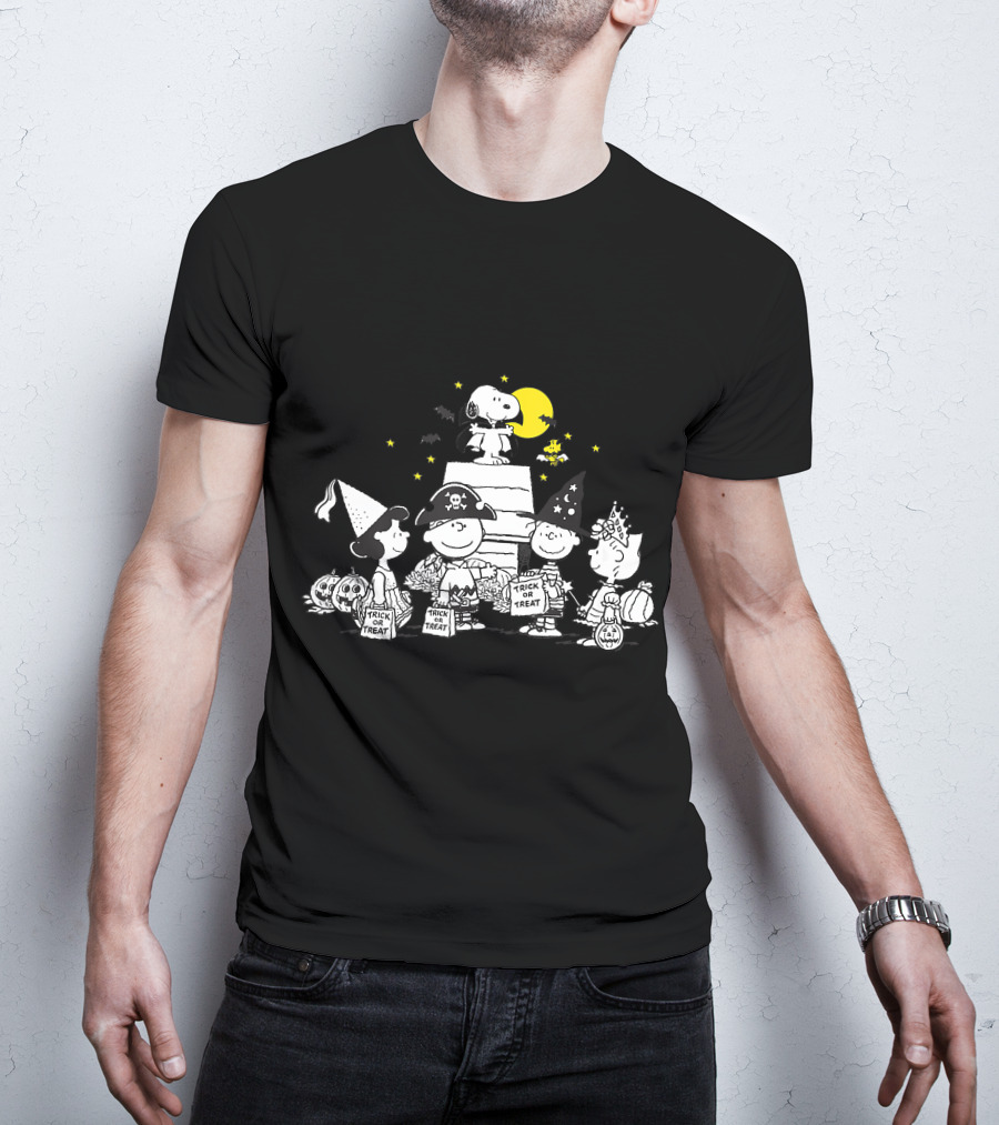 Peanuts Halloween Trick Or Treat With Snoopy And Friends T-Shirt