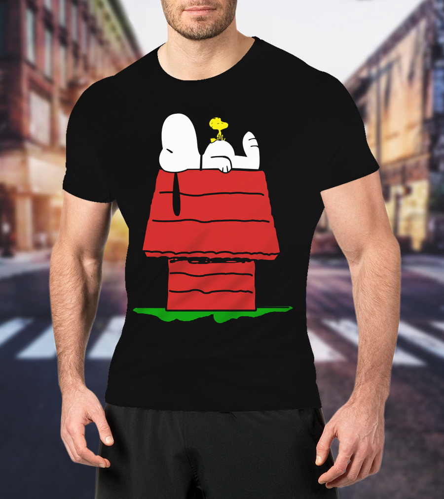 Snoopy And Woodstock Relaxing On Doghouse Roof T-Shirt